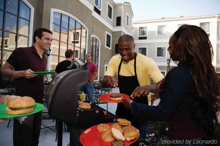 Staybridge Suites Oklahoma City, An Ihg Hotel Restaurant photo